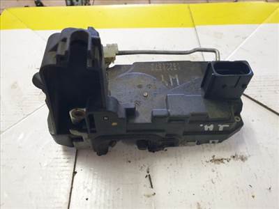 Opel Astra H, Opel Zafira B Jobb hátsó Ajtózár WY riasztós 13220372