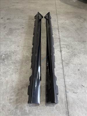 BMW F10 F11 M küszöb pár, feketére fényezett