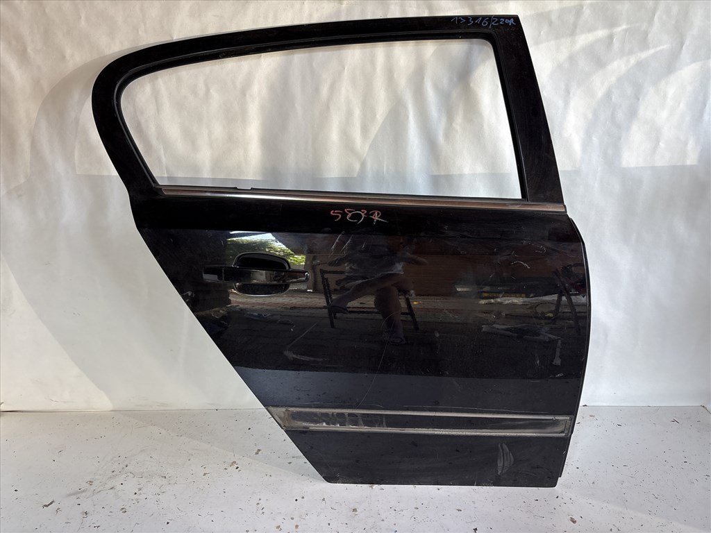 13316 Opel H astra Jobb hátsó Ajtó Fekete Z20r 5 ajtós 1. kép