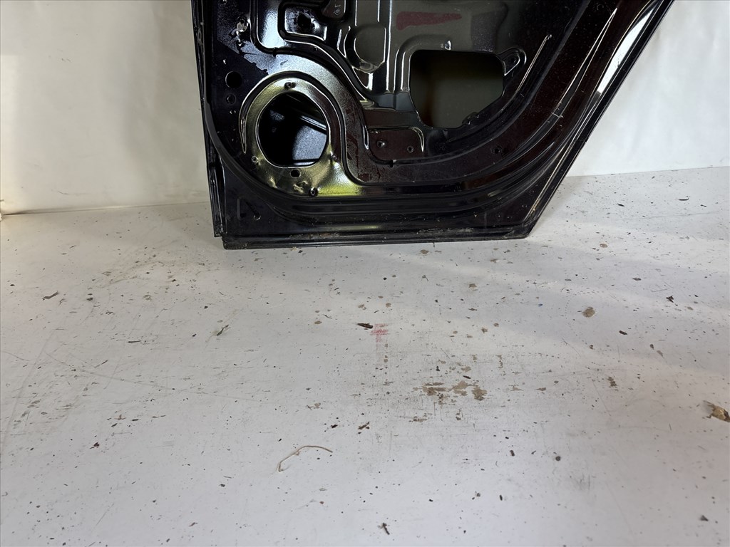 13316 Opel H astra Jobb hátsó Ajtó Fekete Z20r 5 ajtós 5. kép