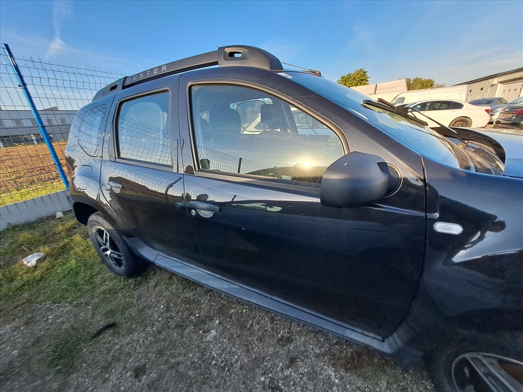 Bontásra: Dacia Duster I Facelift 2015 alkatrészei, karosszéria elemei uu1hsdcl653207960   9k-612-r330433 5. kép