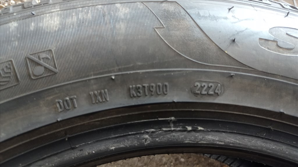  235/6018" használt Pirelli téli gumi gumi 7. kép