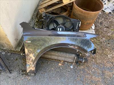 AUDI Q5 8R Jobb első Sárvédő 013930