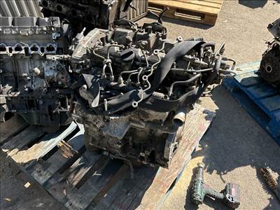 TOYOTA AVENSIS T25_ Motor (Fűzött blokk hengerfejjel) 014234