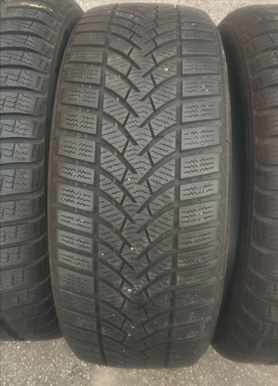 205/50 17 Pirelli Semperit téli gumi r17 " 2-2db dot19 2. kép
