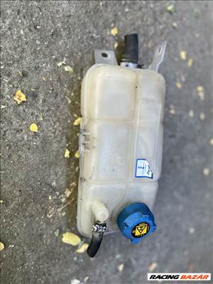 Alfa Romeo 147 Kiegyenlítő tartály 