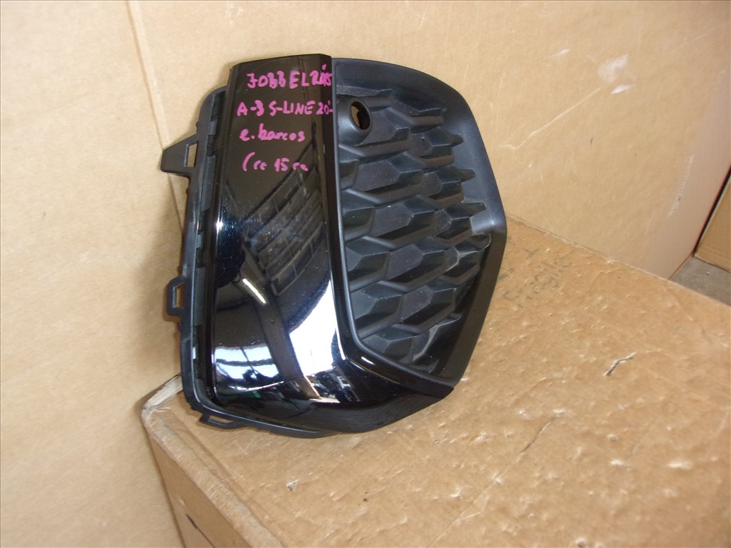 AUDI A3 S-Line jobb első lökhárító rács 2021-  8Y0807682B 2. kép