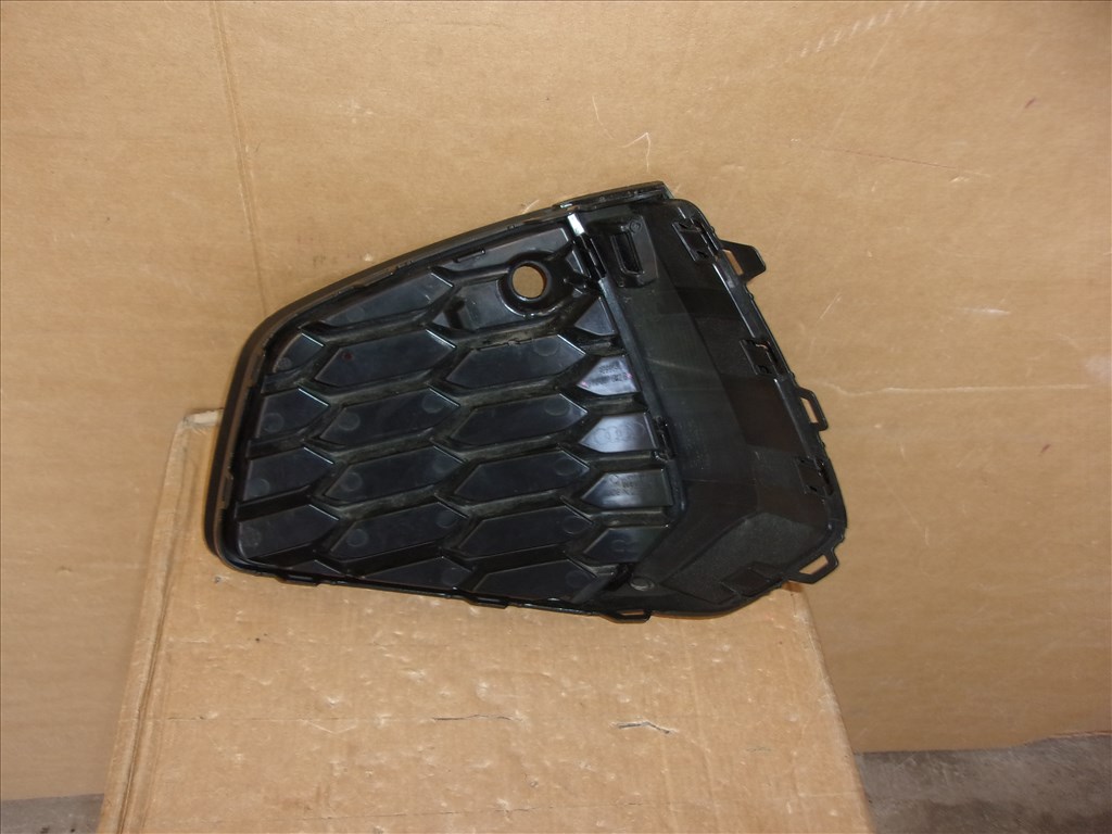 AUDI A3 S-Line jobb első lökhárító rács 2021-  8Y0807682B 3. kép