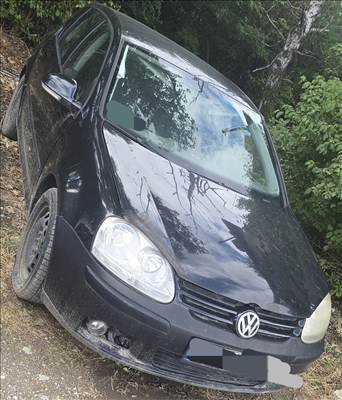 Volkswagen Golf V bontott alkatrészei 1.6 BGU