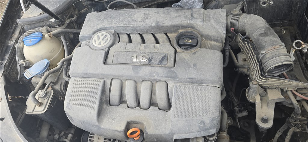 Volkswagen Golf V bontott alkatrészei 1.6 BGU 9. kép