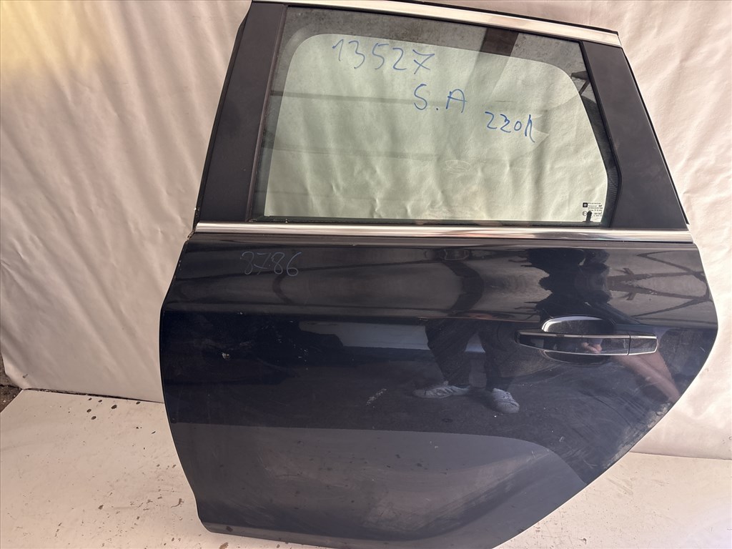 13527 Opel Astra J Bal hátsó Ajtó Fekete Z20r 5 ajtós 1. kép