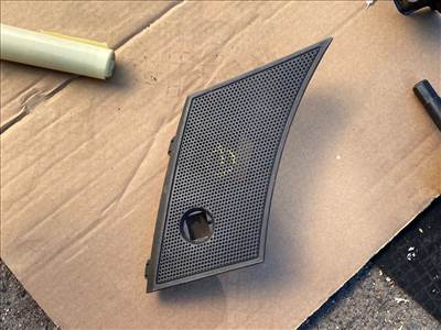 NISSAN QASHQAI / QASHQAI PLUS 2 J10, JJ10 Jobb első Hangszóró Burkolat