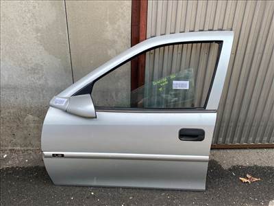 OPEL VECTRA B Kombi 31_ Bal első Ajtó (Részeivel)
