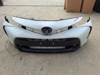 Toyota Prius (XV30) TOYOTA PRIUS Első Lökhárító (Részeivel)