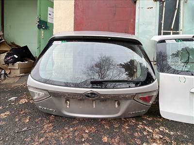 SUBARU IMPREZA Ferdehátú GR, GH, G3 Csomagtérajtó (Részeivel)