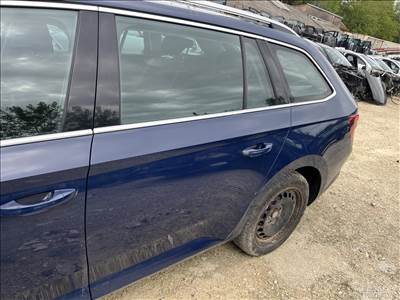 Skoda Superb III LF5A bal hátsó ajtó 