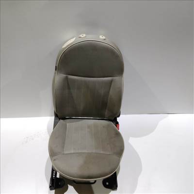 202677 Fiat 500 2007-2015 jobb első ülés a képen látható állapotban