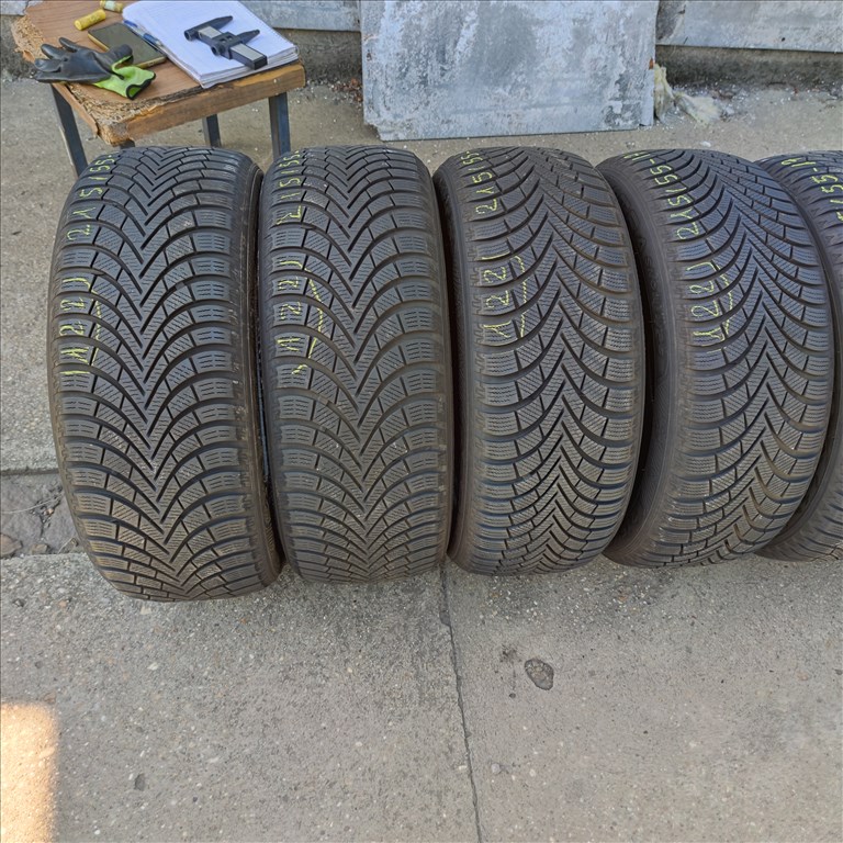  215/55 R17 Maxxis téli gumi 83000ft a 4db/122/ 5. kép