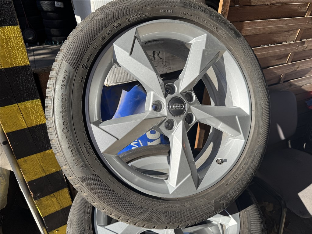 Audi Q3 S-Line gyári 7X19-es 5X112-es ET43 könnyűfém felni garnitura eladó 3. kép