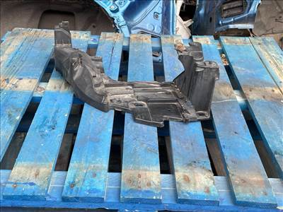 RENAULT MEGANE III Ferdehátú BZ0_ Jobb Fényszóró Tartó