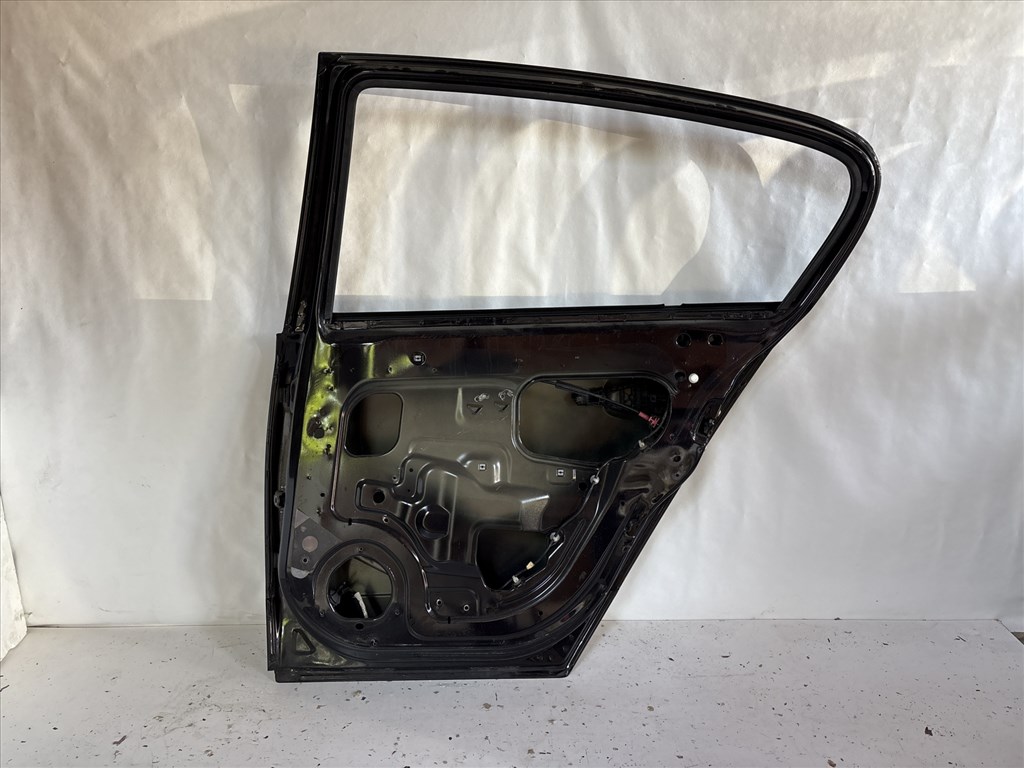 13324 Opel H astra Jobb hátsó Ajtó Fekete Z20r 5 ajtós 4. kép