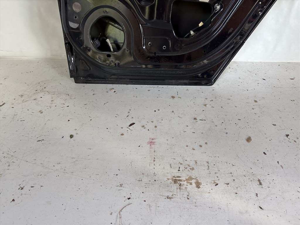 13324 Opel H astra Jobb hátsó Ajtó Fekete Z20r 5 ajtós 5. kép