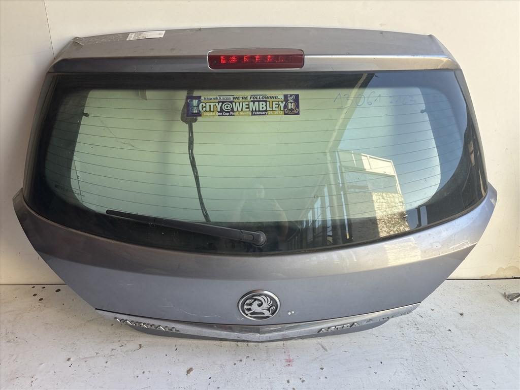 13061 Opel Astra H Csomagtérajtó Z163 Ezüst 5 ajtós 1. kép