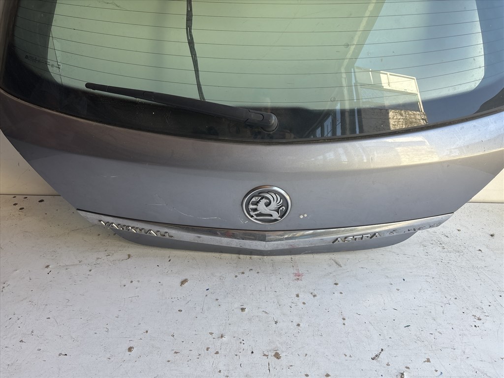 13061 Opel Astra H Csomagtérajtó Z163 Ezüst 5 ajtós 2. kép