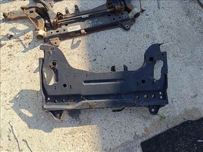 Ford Focus Mk2 Bölcső  fi0208