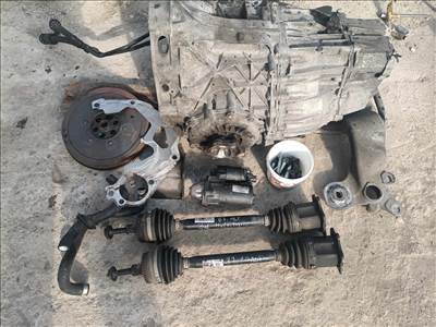 Audi 2.0 ALT MULTITRONIC  VÁLTO,részeivel