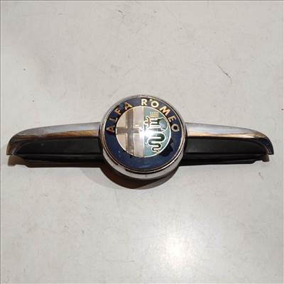 205356 Alfa Romeo 156 2003-2005 motorháztető embléma, a képen látható állapotban 156045002