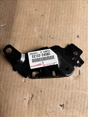 Lexus RC Első lökhárító tartó 52133-24060