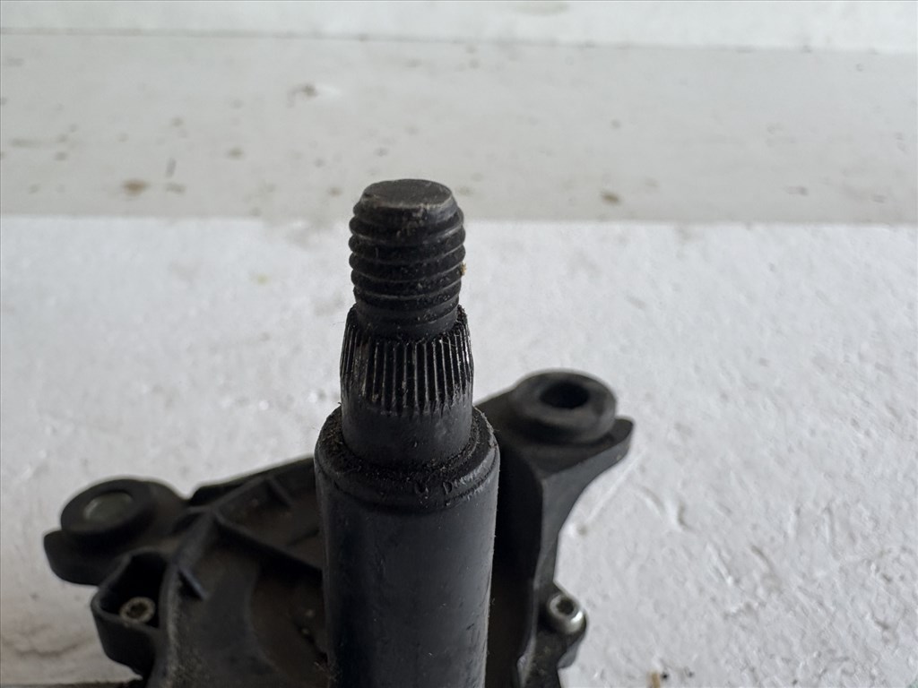 Opel Astra G Kombi hátsó Ablaktörlő motor   09132802 2. kép