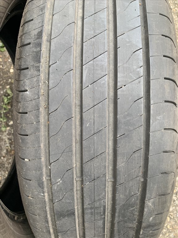  225/5519" használt Goodyear nyári gumi gumi 2. kép