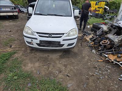 Opel Combo C bontott alkatrészei