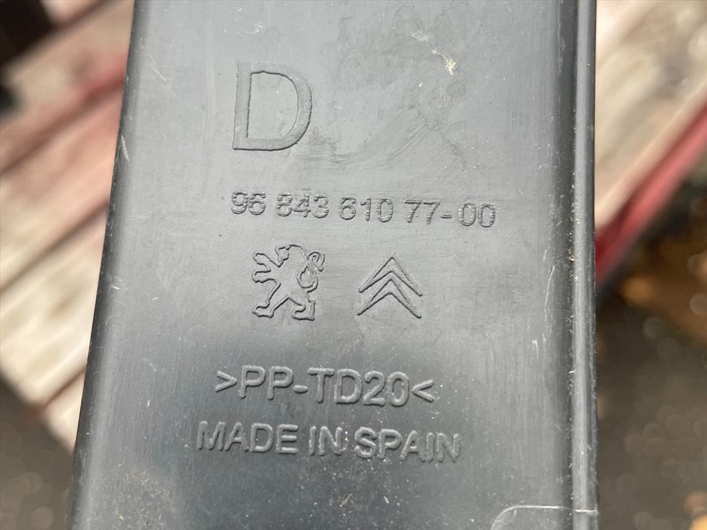 CITROËN C4 Picasso I UD_ Jobb hátsó Csomagtér Burkolat (Műanyag) 3. kép