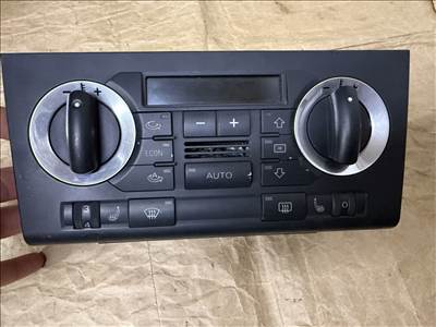 Audi A3 klímavezérlő egység 8p0820043e