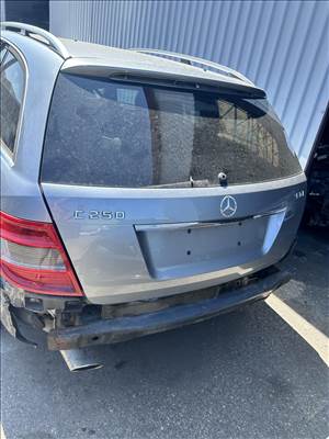 Mercedes C-osztály S204 csomagtérajtó 