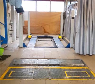 Műszaki vizsgasor eladó.