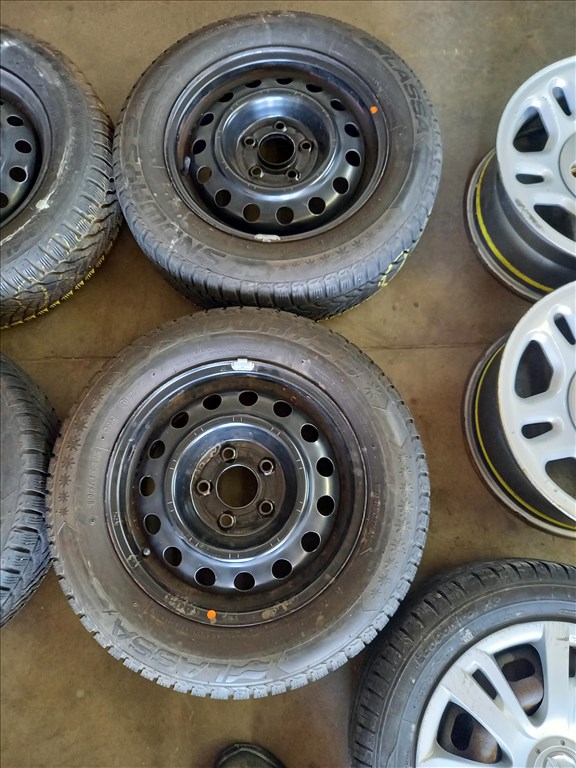 Kia Hyundai 5x114.3-as 15" használt (gyári felni) lemezfelni 195/65 használt téli gumi sxx2 2. kép