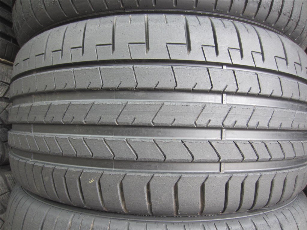  305/30 R21 PIRELLI PZERO 104Y 3. kép