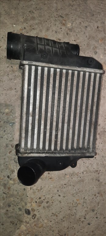Audi A6 3.0 2.7 TDI intercooler bal 4f0145805 2. kép