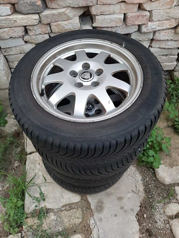  5x108 lyukosztású 16" használt (gyári felni) alufelni, rajta 205/55 használt gumi  1. kép