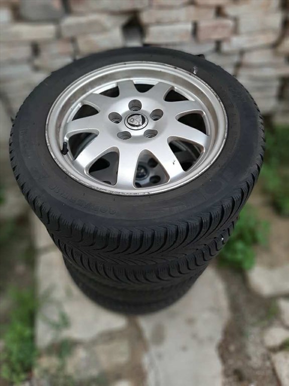  5x108 lyukosztású 16" használt (gyári felni) alufelni, rajta 205/55 használt gumi  3. kép
