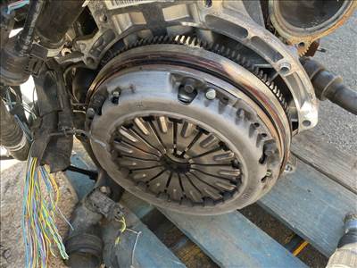 FORD FIESTA VII  Kuplung Szett Lendkerékkel