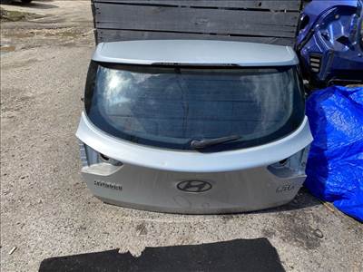 HYUNDAI i30 GD Csomagtérajtó (Részeivel)
