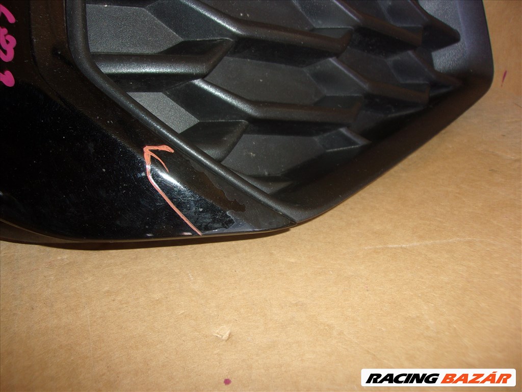 Audi A3 S-Line jobb első lökhárító rács 2021- 8Y0807682B 3. kép