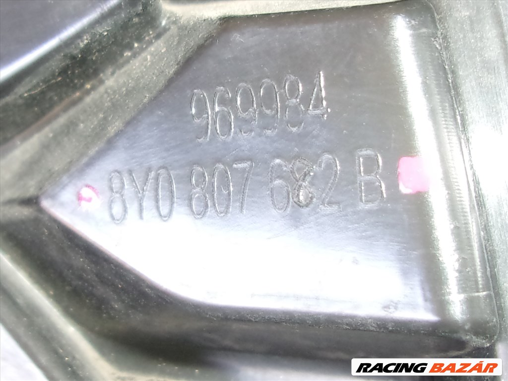 Audi A3 S-Line jobb első lökhárító rács 2021- 8Y0807682B 5. kép