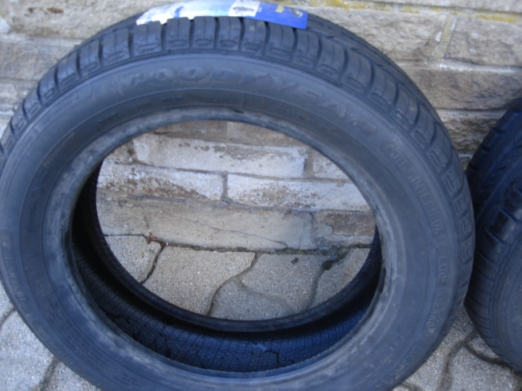 2db Nyári Gumi Goodyear 2. kép