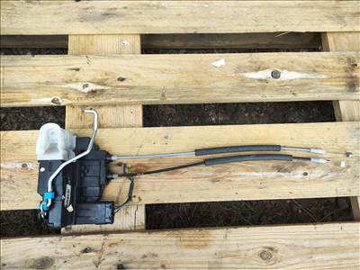 Hyundai i20 (PB) jobb első ajtózár  813201j030